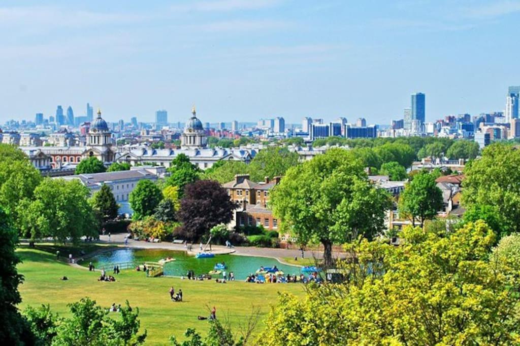 Morden Flat Close To Dlr Station With Free Parking ลอนดอน ภายนอก รูปภาพ